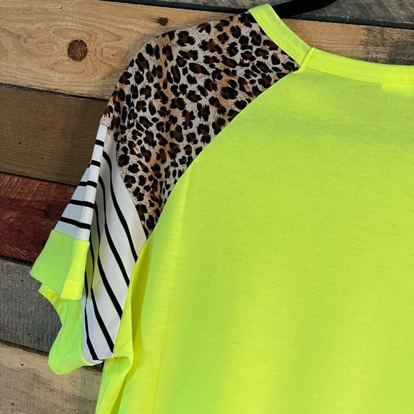 Sunshine & Rodeos Neon Leopard Sleeve Top Size XL - Picture 6 of 11